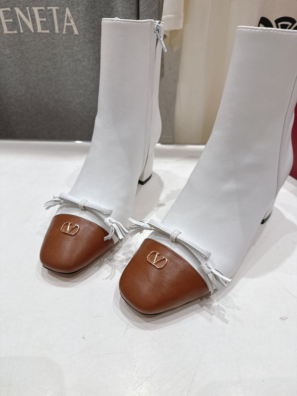 VT Short Boot White Camel Calfskin 174415