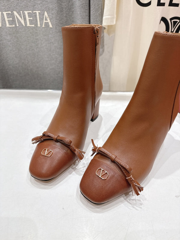 VT Short Boot Medium Cognac Brown Calfskin 174417