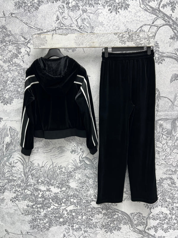 CD 25 Abito con nastro a contrasto Velluto nero