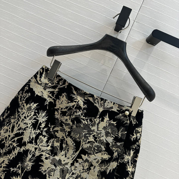 CD 25 Print Short Black Gold Jacquard fabric