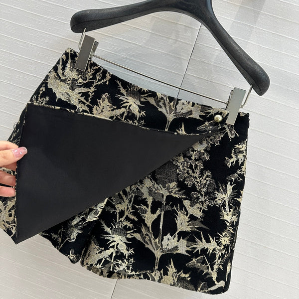 CD 25 Print Short Black Gold Jacquard fabric