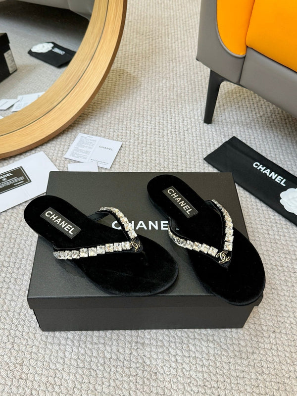 CC Diamond Thong Slippers Black Cloth 305866