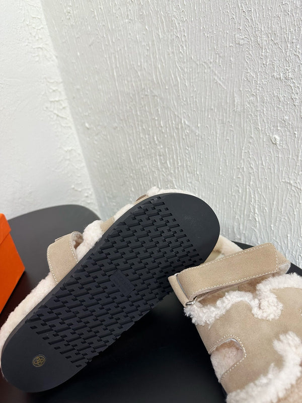 HM Chypre Sandal In Light Brown Mix White Suede And Fleece Lining 961139