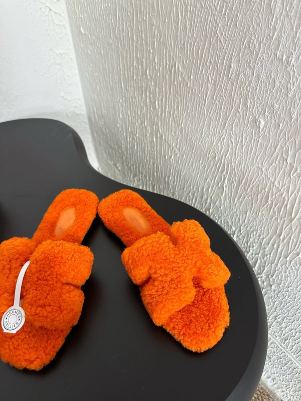 HM Oran Sandal Orange Wool Fleece 961010