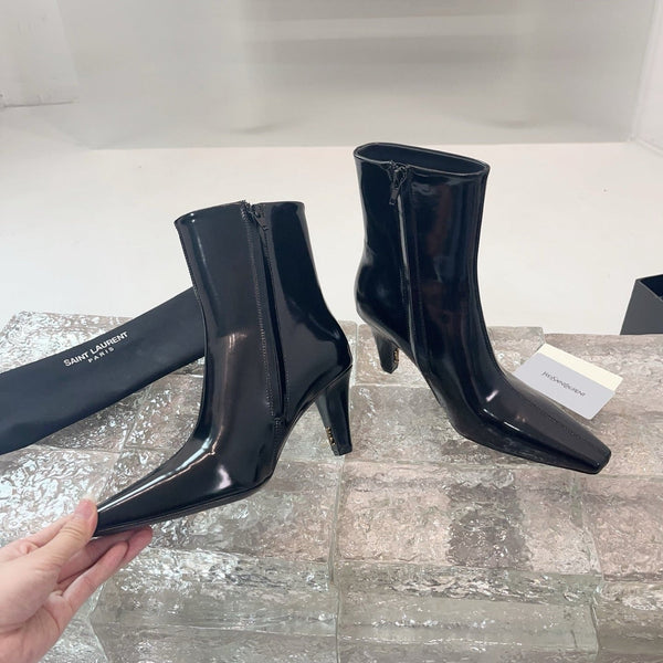 YSL 25 High-heeled Boot Black Cowhide 522267