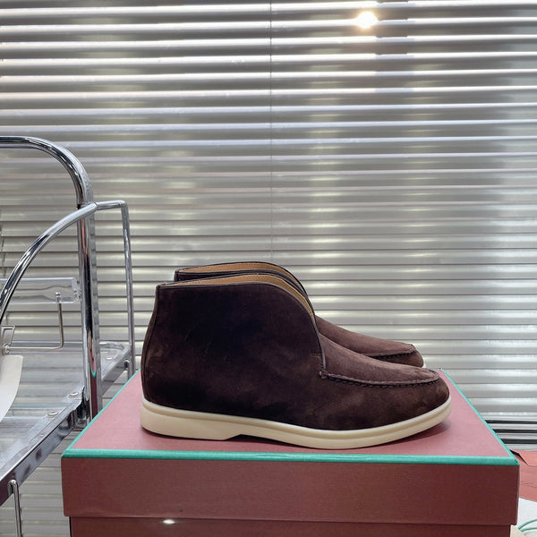 open walk chukka boot limo suede