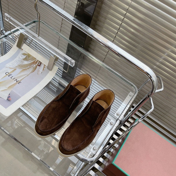 open walk chukka boot limo suede