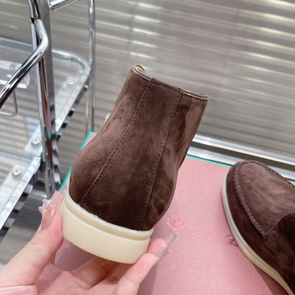 open walk chukka boot limo suede