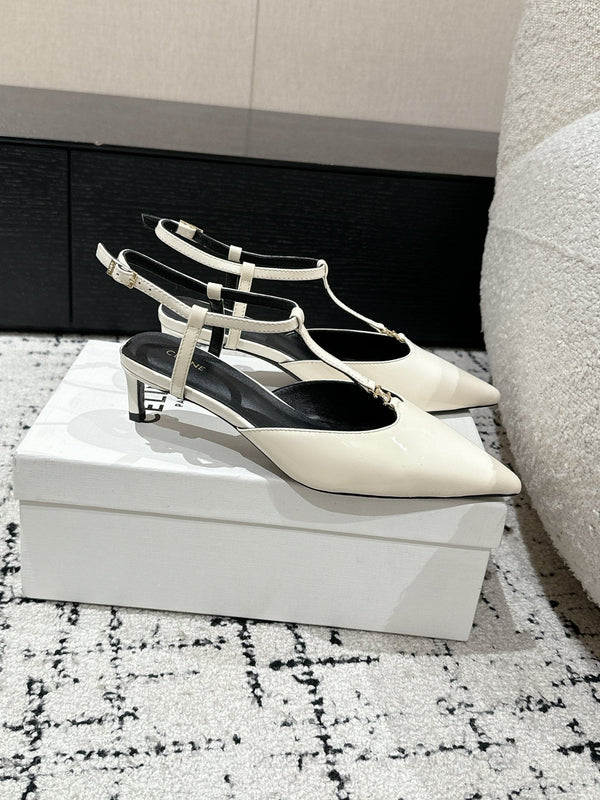 KITTEN T-BAR STRAP PUMP 5 CM IN WHITE PATENT CALFSKIN