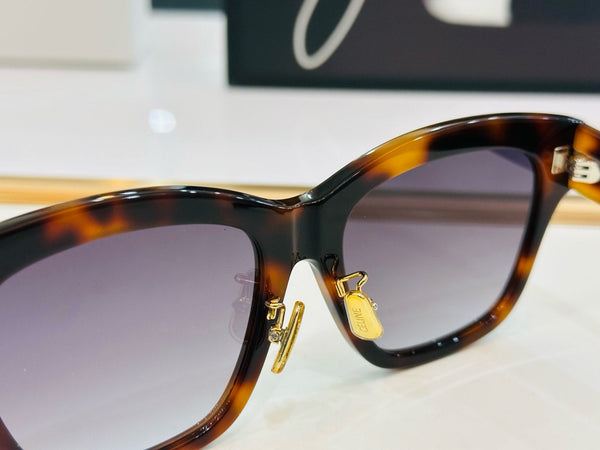 TRIOMPHE SUNGLASS CL40253F IN ACETATE
