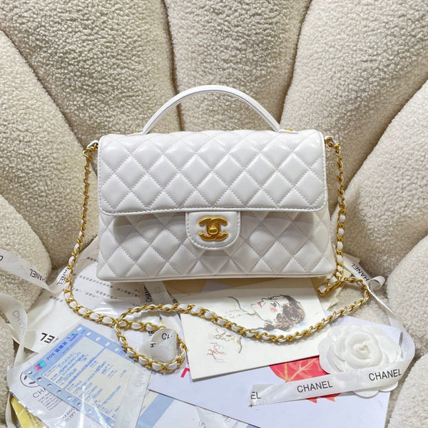 Borsa a tracolla media CC 25P con manico superiore da 25 cm, pelle di vitello color crema, finiture dorate