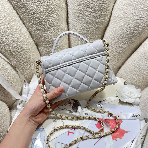 Borsa a tracolla CC 25P Mini con manico superiore da 20 cm, pelle di vitello grigia, finiture dorate