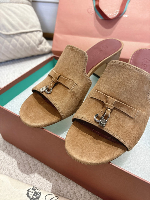 LP 25 Summer Charm Sandal 55 Beige Suede Dard Red Calfskin