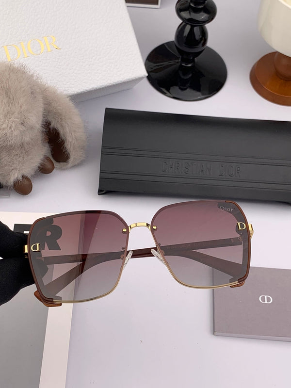 OCCHIALI DA SOLE MONTAIGNE CD9357 IN ACETATO