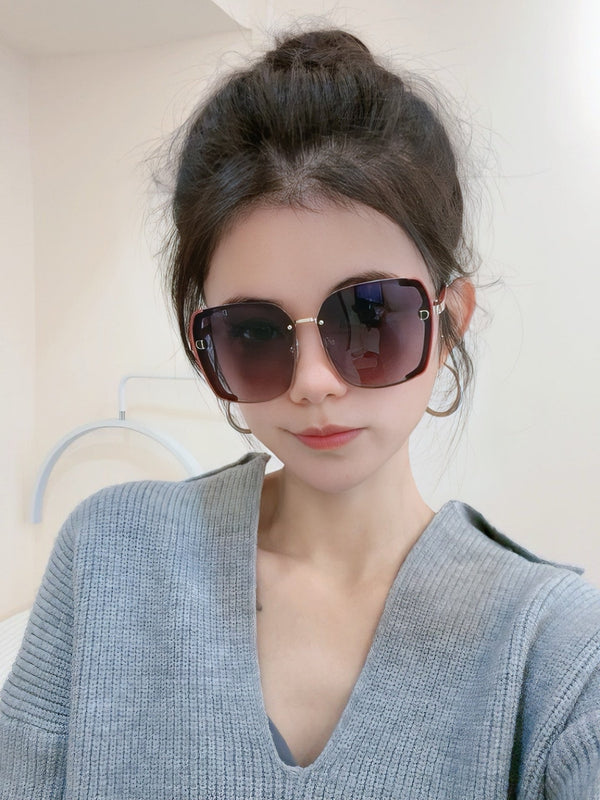 OCCHIALI DA SOLE MONTAIGNE CD9357 IN ACETATO