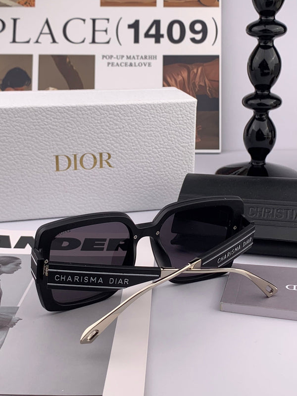 MONTAIGNE SUNGLASS CD0805 IN ACETATE