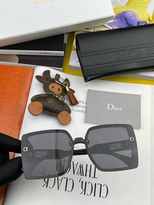 MONTAIGNE SQUARE SUNGLASS D5290 IN ACETATE