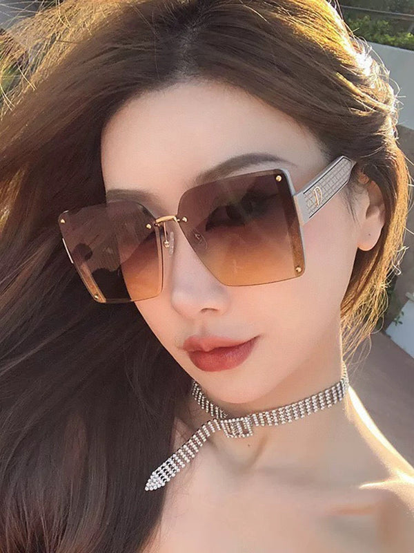 MONTAIGNE SQUARE SUNGLASS CD1677 IN ACETATE