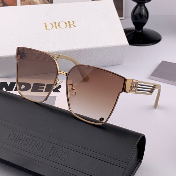 MONTAIGNE SUNGLASS CD7190 IN ACETATE