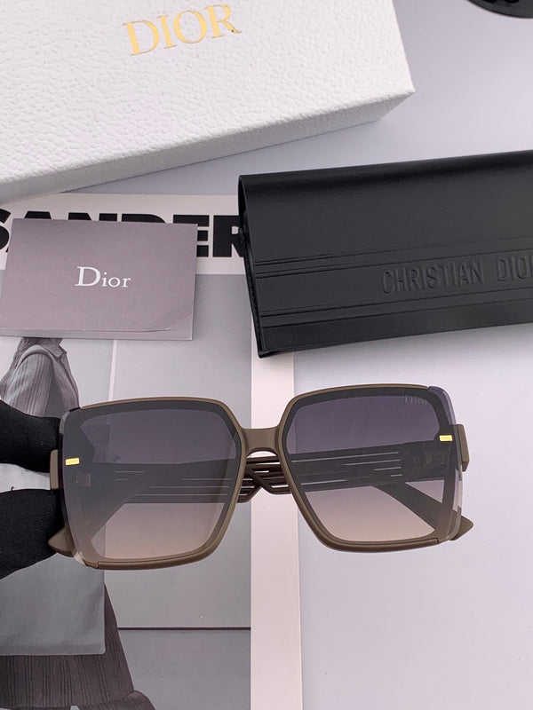 OCCHIALI DA SOLE MONTAIGNE CD7780 IN ACETATO