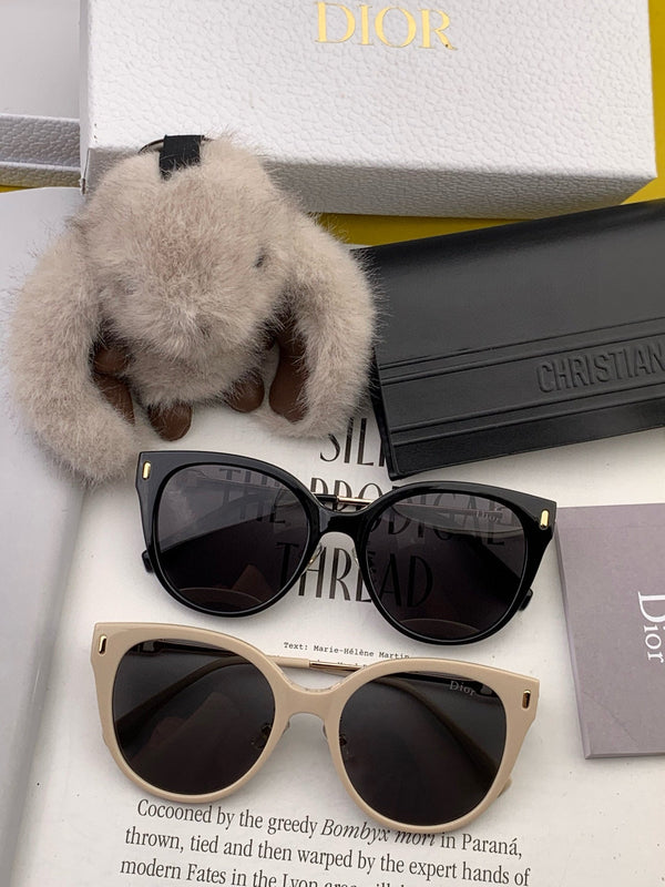 MONTAIGNE SUNGLASS CD3752 IN ACETATE