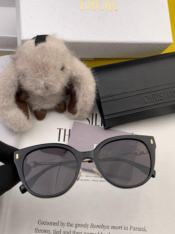 MONTAIGNE SUNGLASS CD3752 IN ACETATE