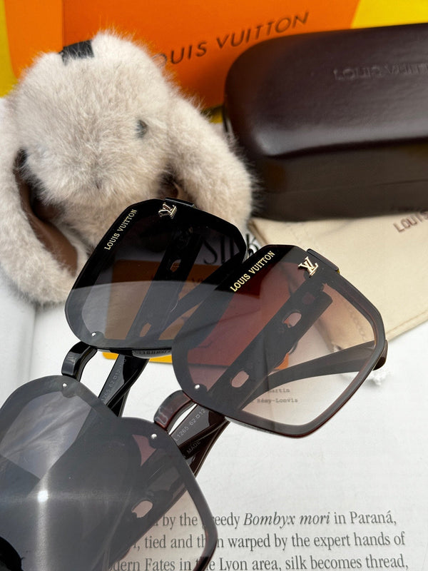 MONOGRAM SUNGLASS L8130 IN ACETATE FRAME