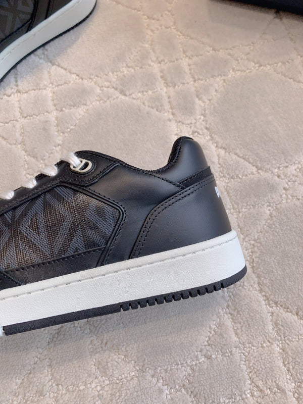 CD B27 Low-Top Sneaker Black Calfskin Diamond Print