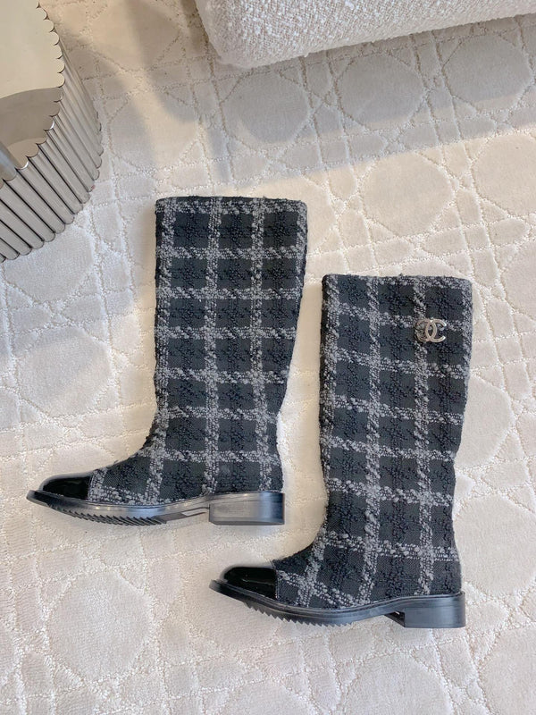 Stivali alti CC in misto tweed nero e lana riccia 145500