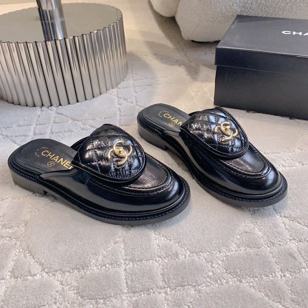 CC Mule In Black Glossy Cowhide 145660