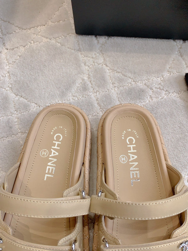 Ciabatte CC in pelle di agnello beige 145355