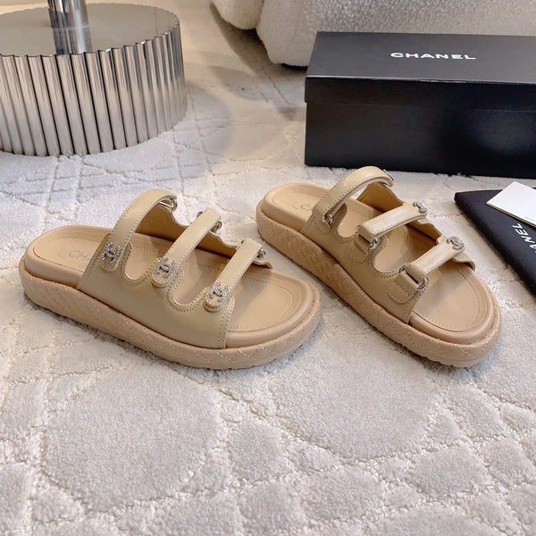 Ciabatte CC in pelle di agnello beige 145355