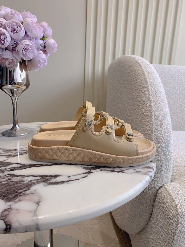 Ciabatte CC in pelle di agnello beige 145355