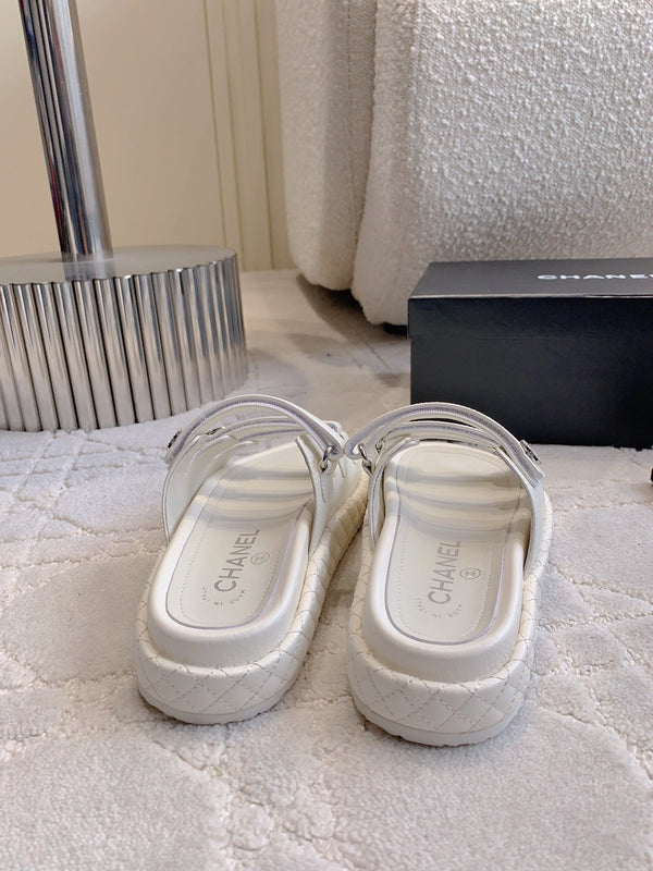 CC Slippers White Lambskin 145356