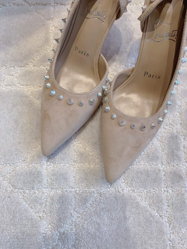 CL Irishell 85 Studded d'Orsay Pumps Cream Suede 177131