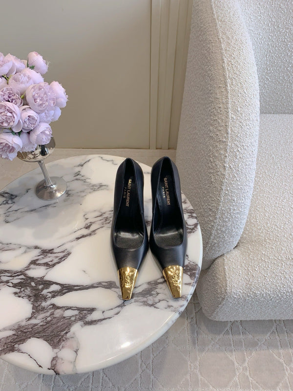 HIGH HEEL 10 CM PUMP IN BLACK CALFSKIN WITH GOLD HARDWARE