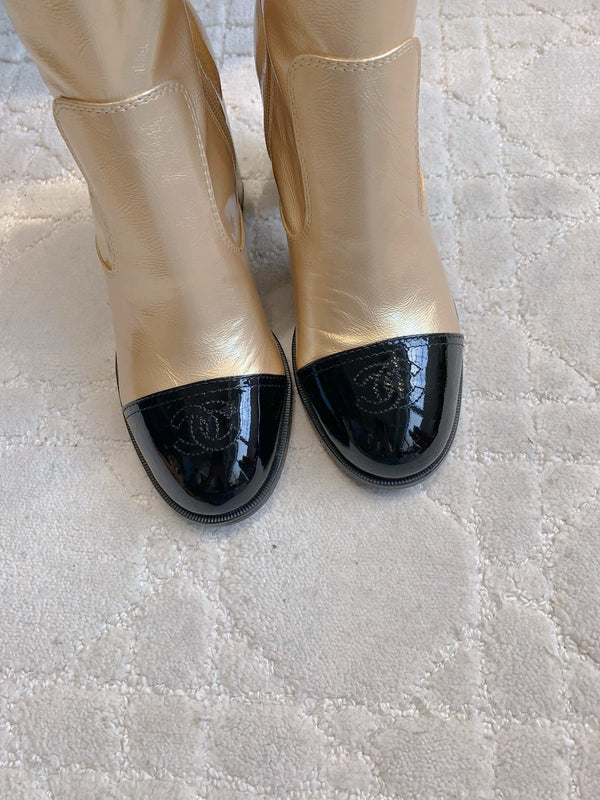 CC 25 Heeled Long Boot Light Gold mix Black Patent Leather 516681