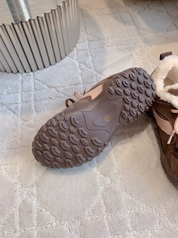 UGG Sneaker  Pink Suede and Fleece 516900