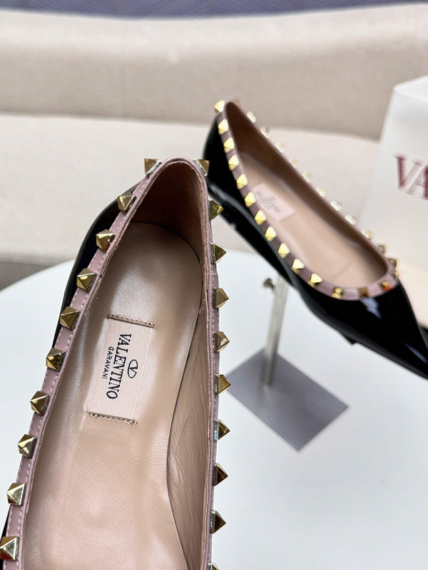 DÉCOLLETÉ PIATTA ROCKSTUD IN PELLE DI VITELLO NERA