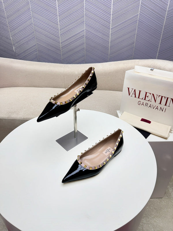 DÉCOLLETÉ PIATTA ROCKSTUD IN PELLE DI VITELLO NERA