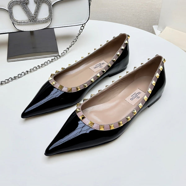 DÉCOLLETÉ PIATTA ROCKSTUD IN PELLE DI VITELLO NERA