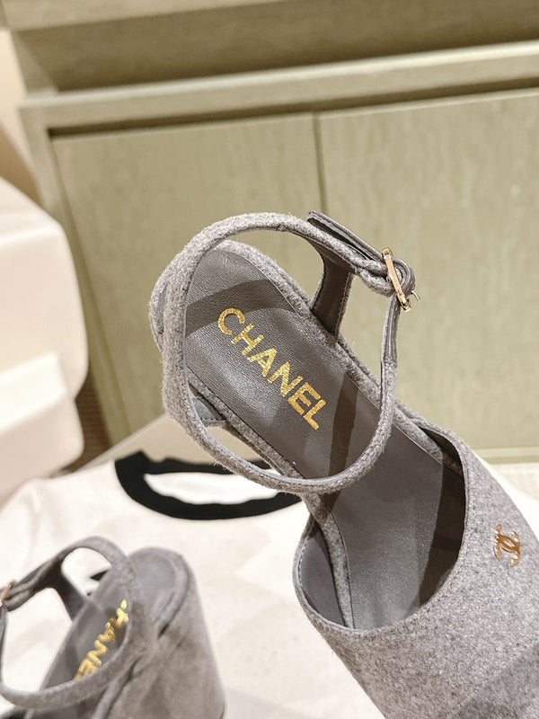 CC HIGH SANDAL GREY SUEDE CALFSKIN