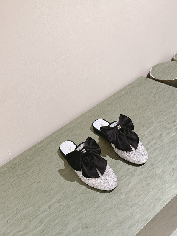 CC JEWELED MULE WITH SILK BLACK BOW IN WHITE LAMBSKIN