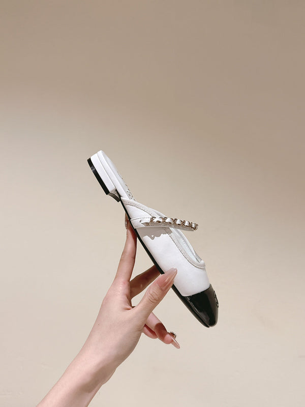 cc mule catena in pelle vitello bianco vitello verniciato nero