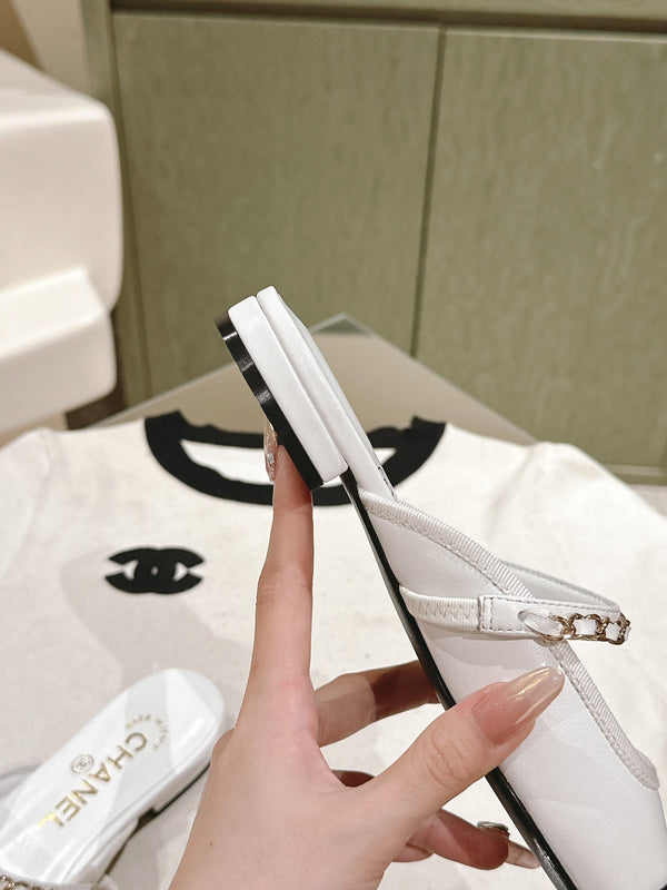 cc mule catena in pelle vitello bianco vitello verniciato nero