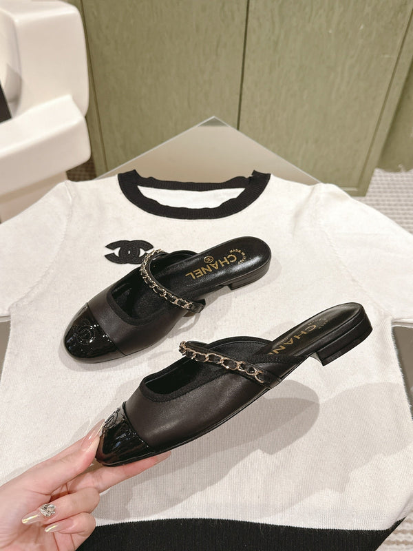 cc mule catena in pelle vitello nero vitello verniciato