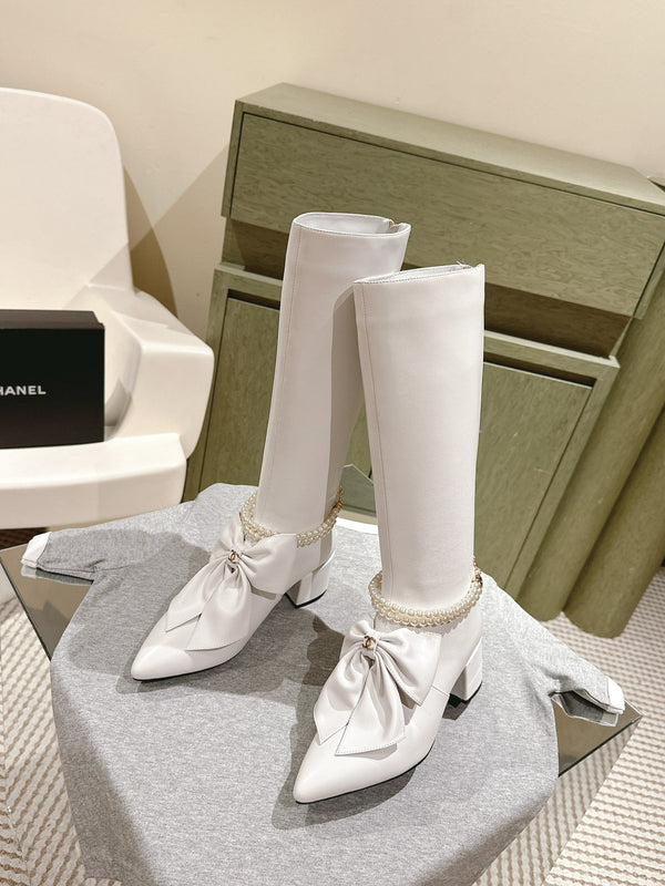 CC 24A Pearl Bow Knee-High Boots 65mm White Sheepskin 447464