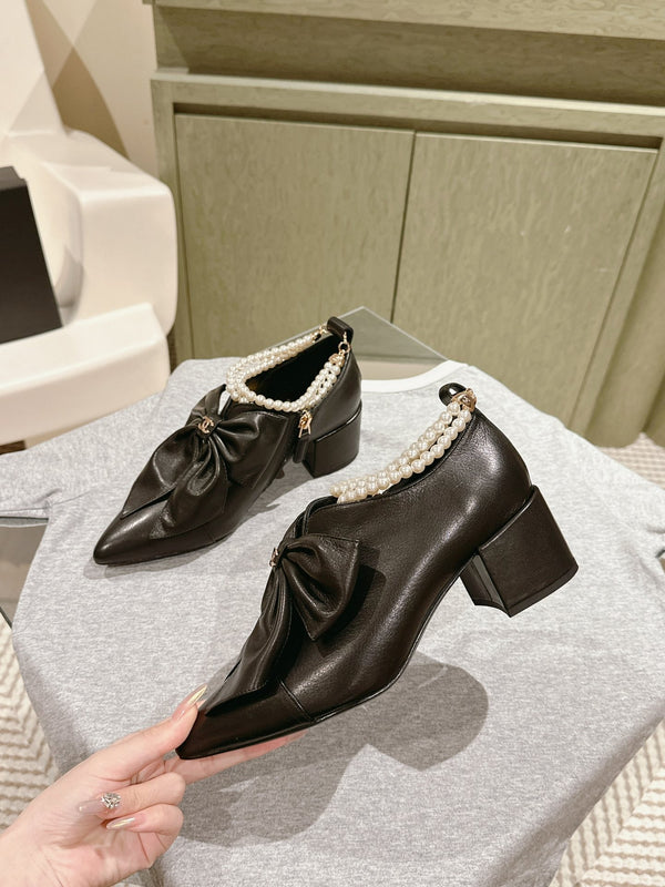 CC 24A Pearl Bow Slingbacks 65mm Black Sheepskin 447465