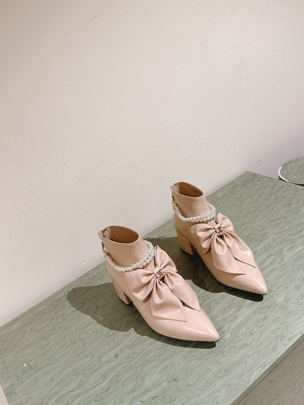 CC 24A Pearl Bow Ankle Boots 65mm Beige Sheepskin 447469