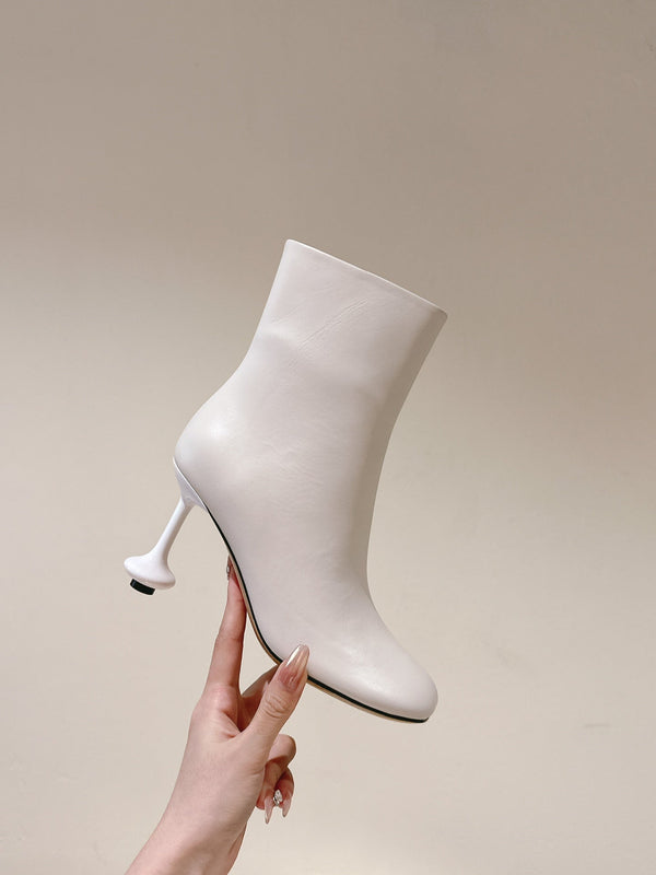 Loewe Round-Toed Boots 85mm White Mixed Sheepskin 448452